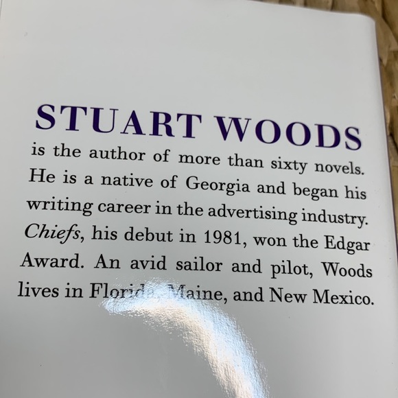 Fast & Loose - A Novel by Stuart Woods - Picture 5 of 12
